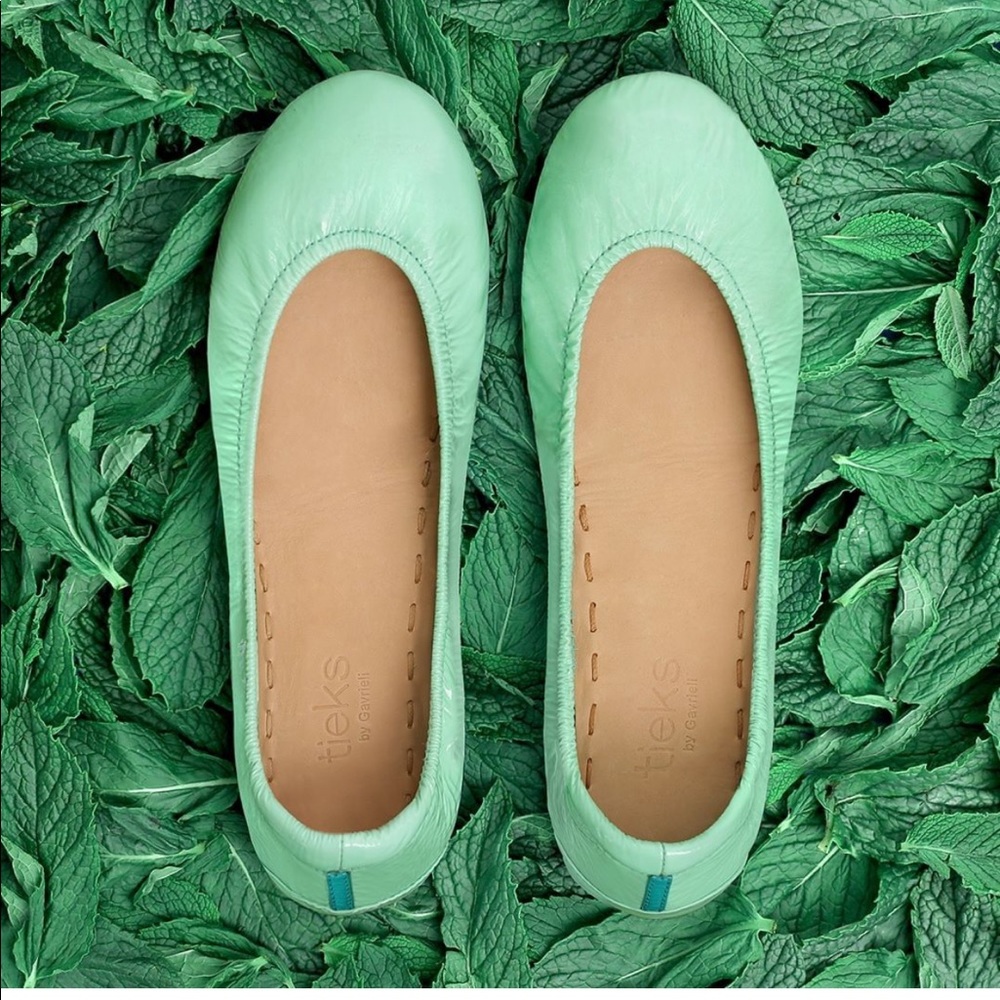 Mint green tieks